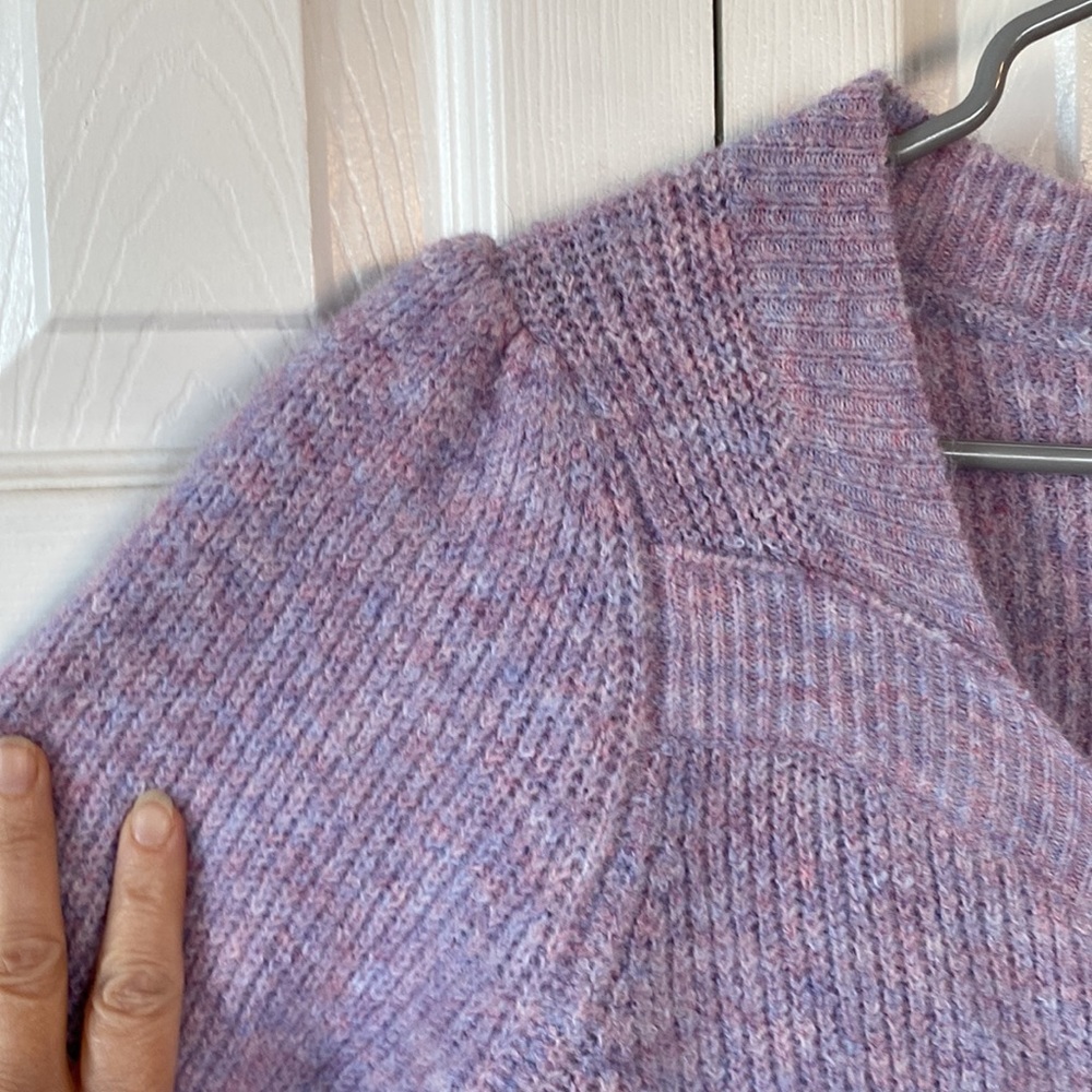 GORGEOUS cardigan with all the details! - Picture 4 of 5
